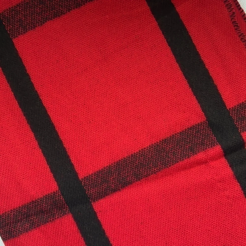 NEW!!! Athleta Lizette Red/Black Reversible Scarf
